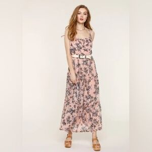 Heartloom Floral Tiered Maxi Dress. Sizs Medium